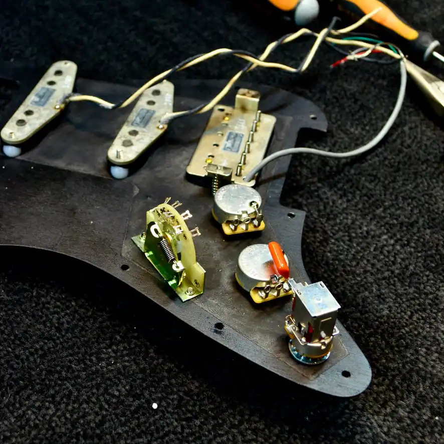 Fender Professional II Stratocaster: Electronics mounted to the scratchplate.